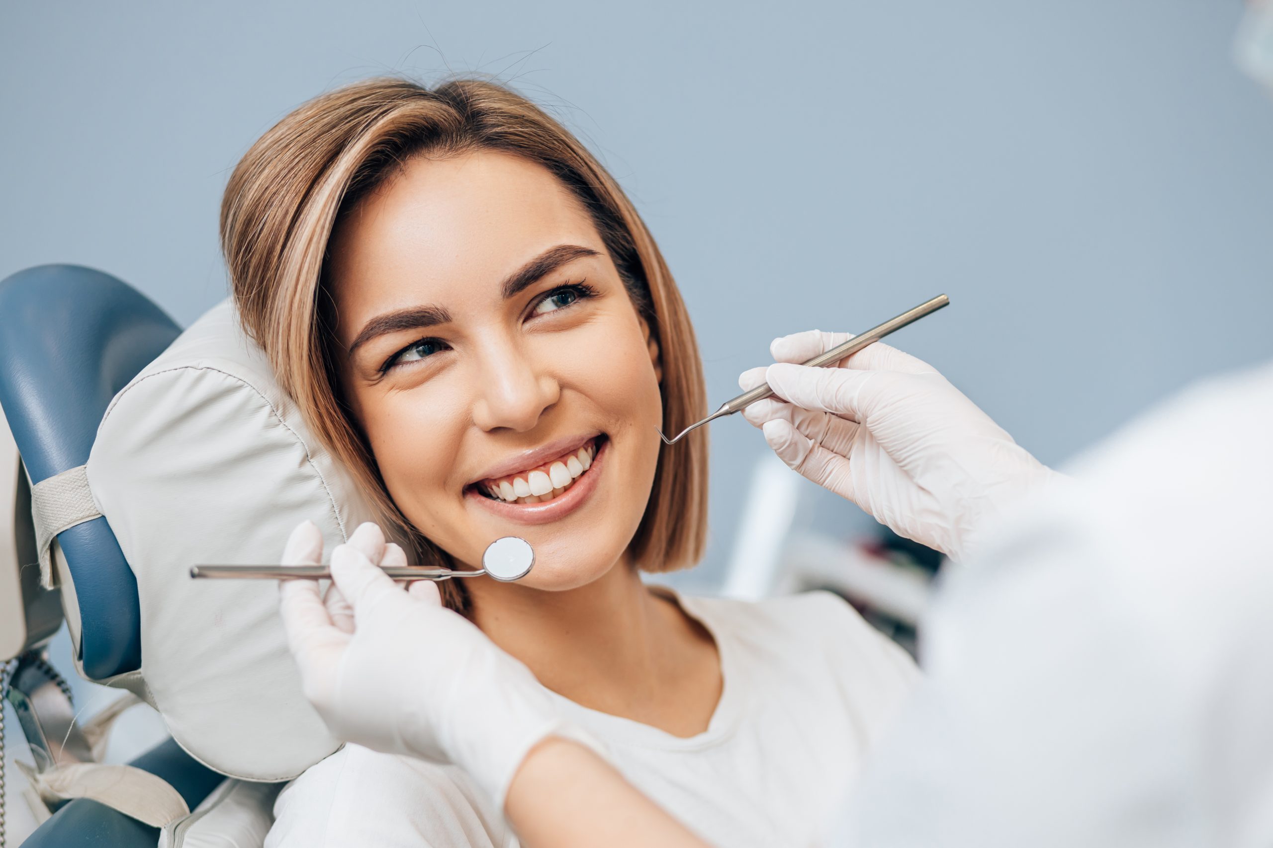 You are currently viewing Choosing the Right Dental Implant Provider